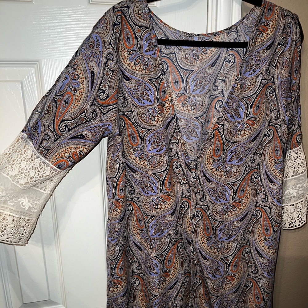 Deep V-Cut Back Dress - Picture 3 of 4